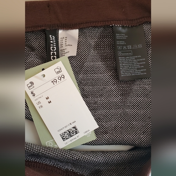 Diamond Shaped Plaid Skirt - Picture 2 of 3